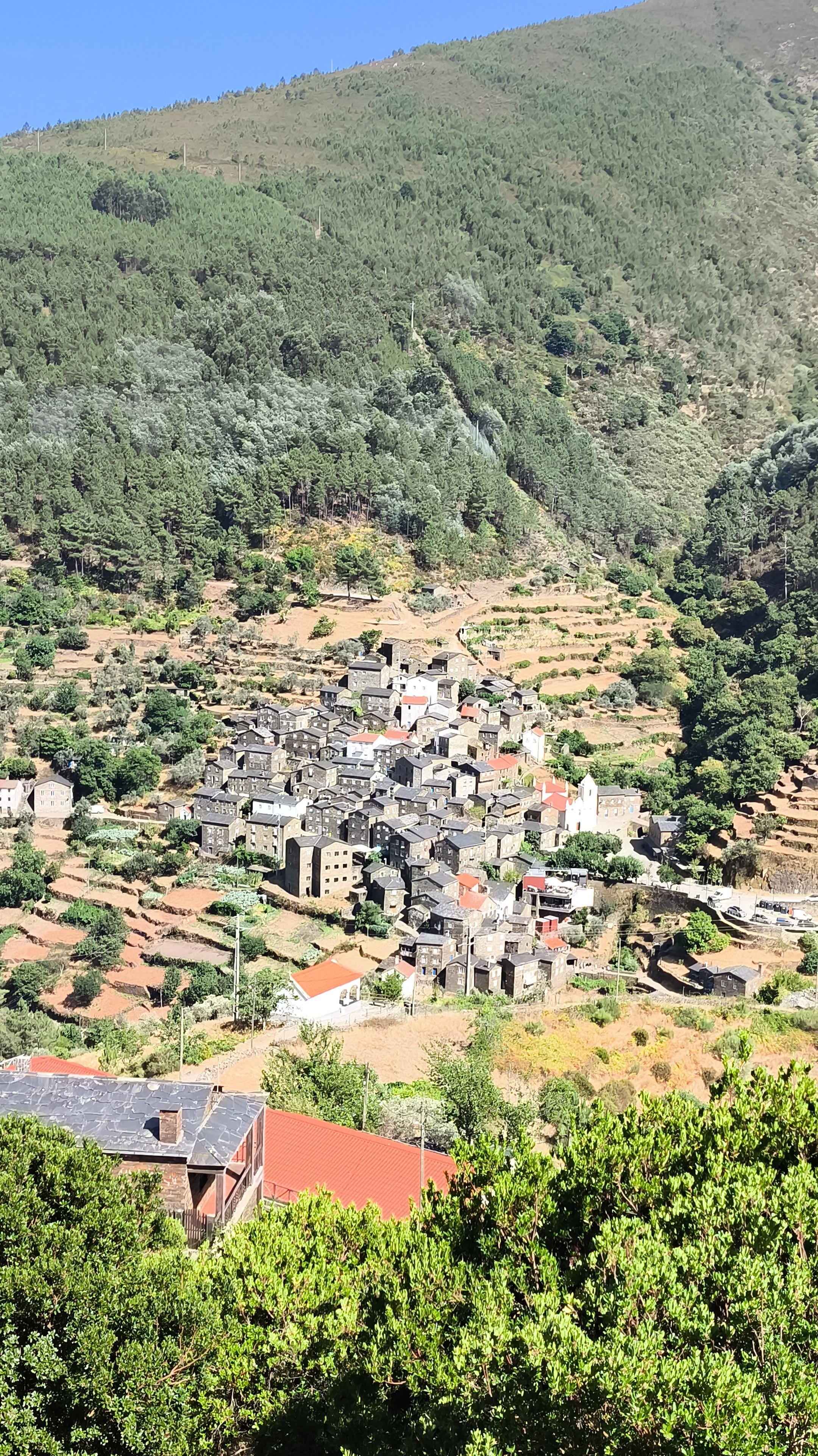 Vue de piodao de l'hôtel le jour
