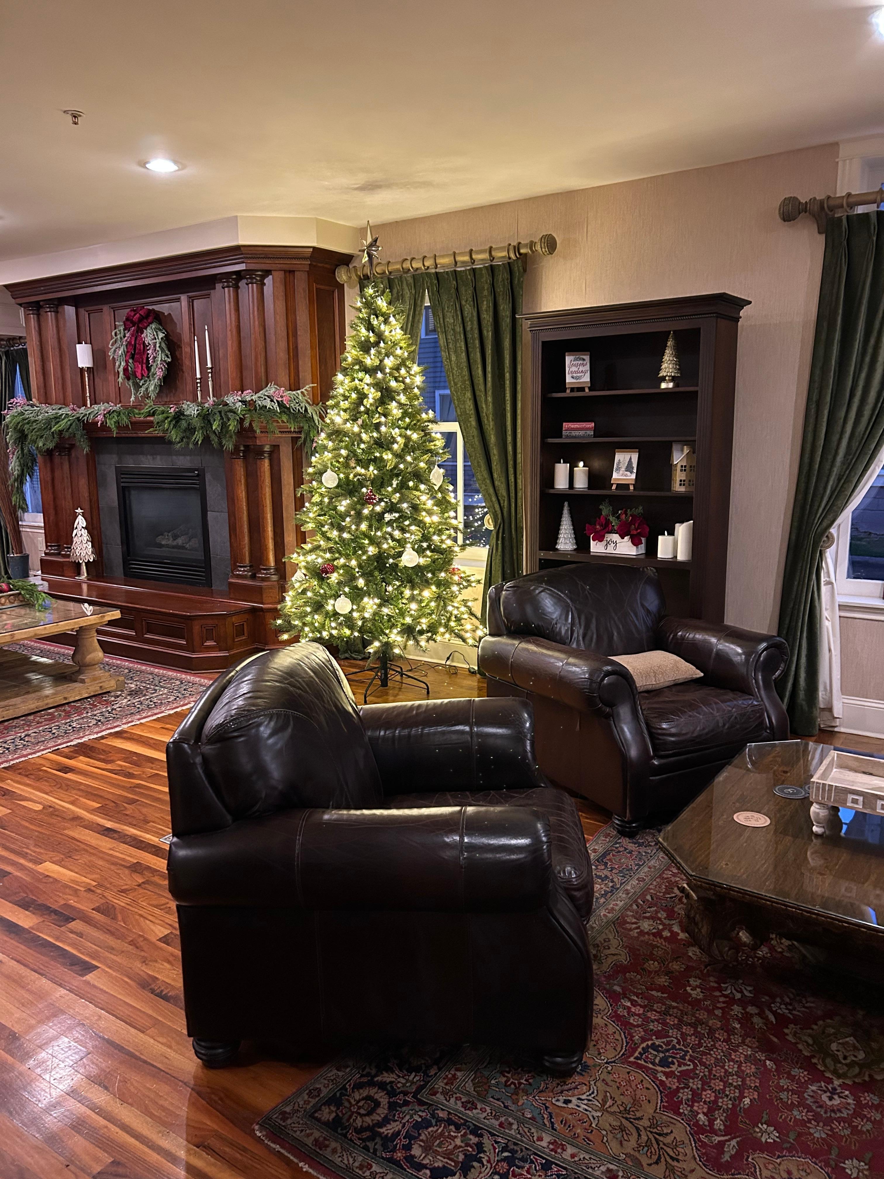 They were starting to decorate for the holidays. Very charming. 