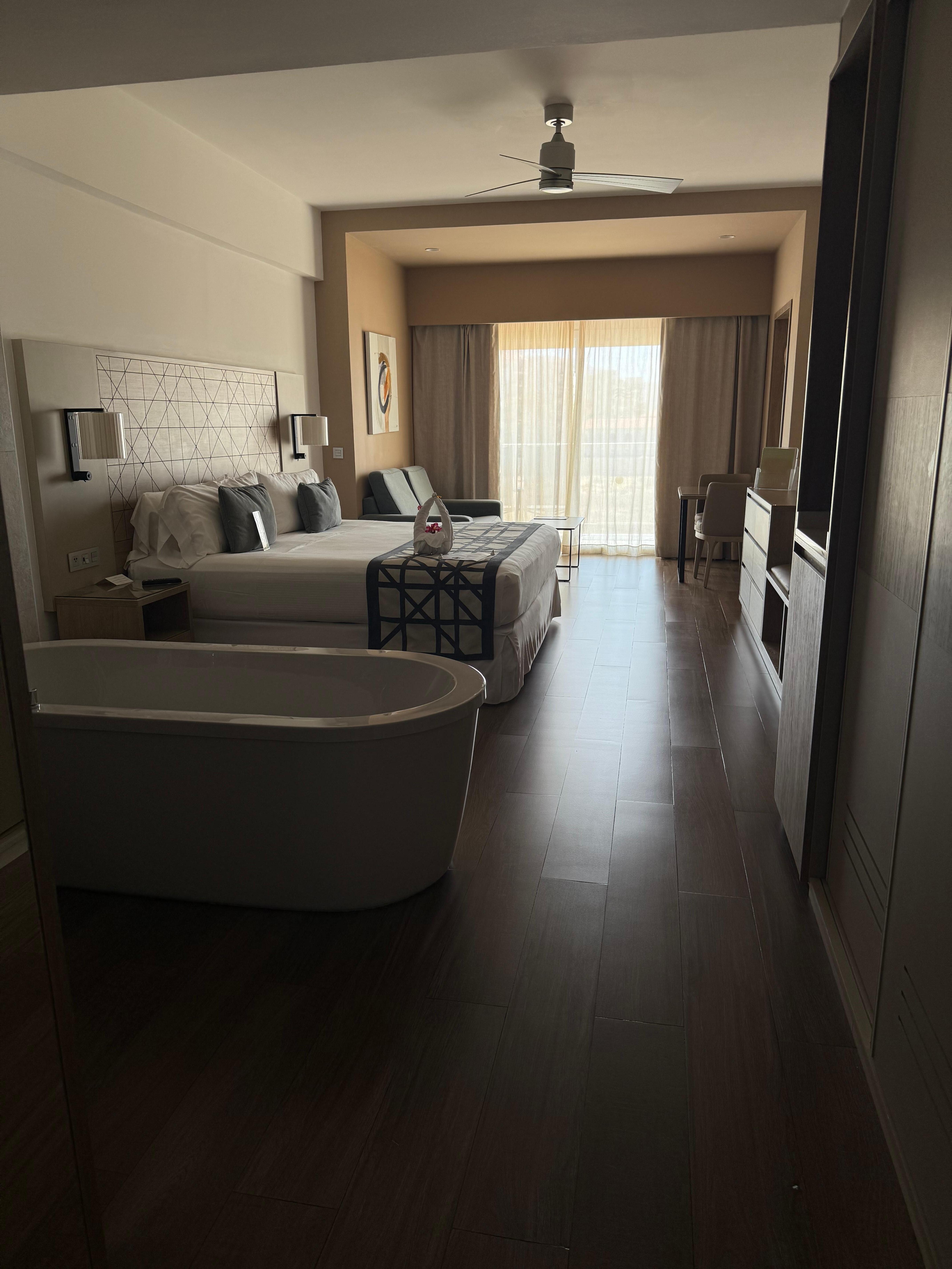 Partial sea view room 