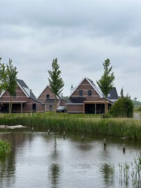 Het huis gezien vanaf de molen