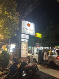 Good little Sports bar and restaurant here too