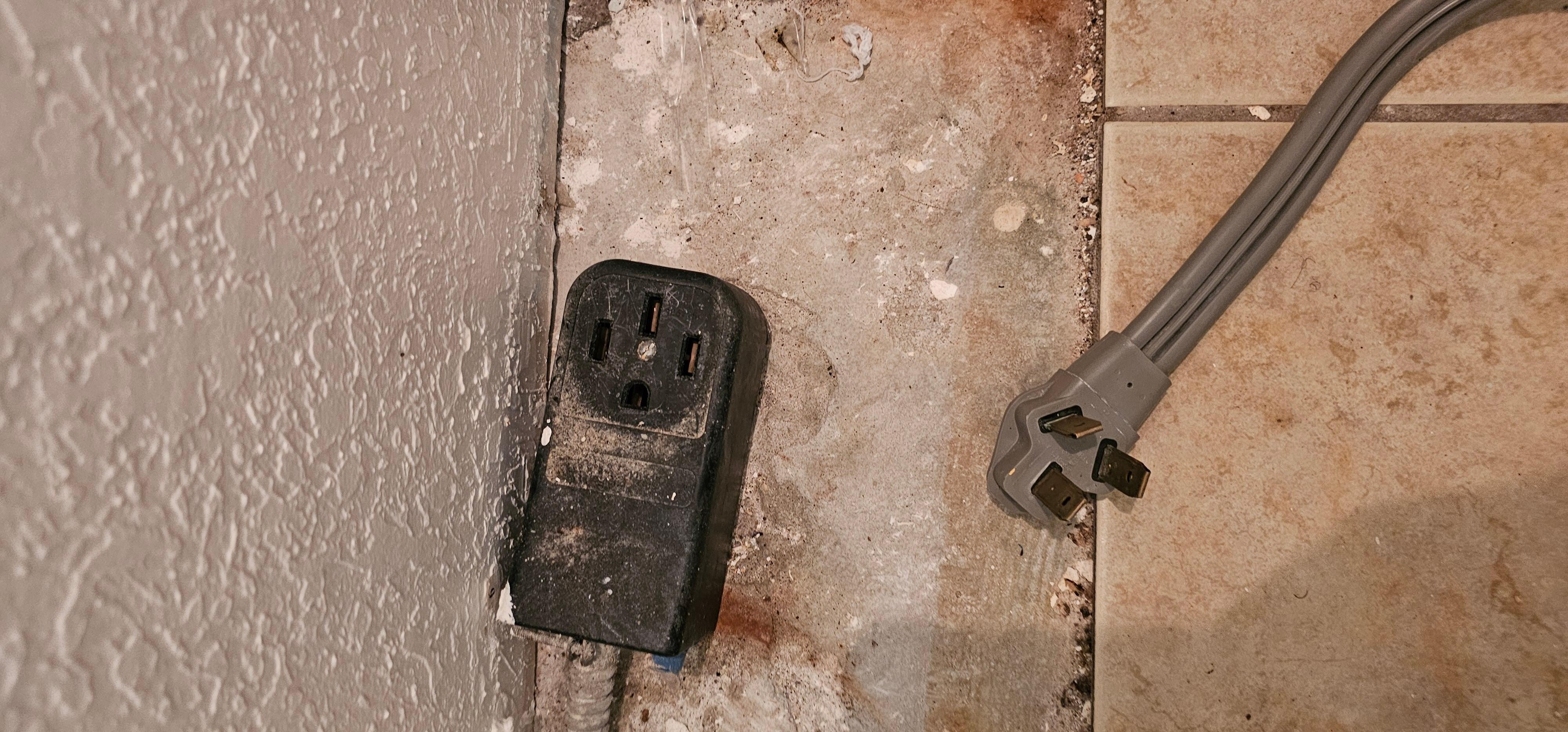 Can't even connect... wrong plug.  