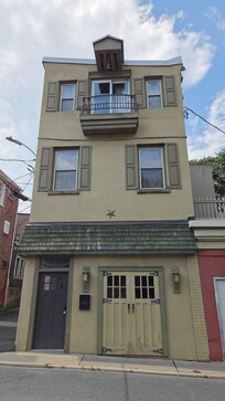 Front of vrbo.