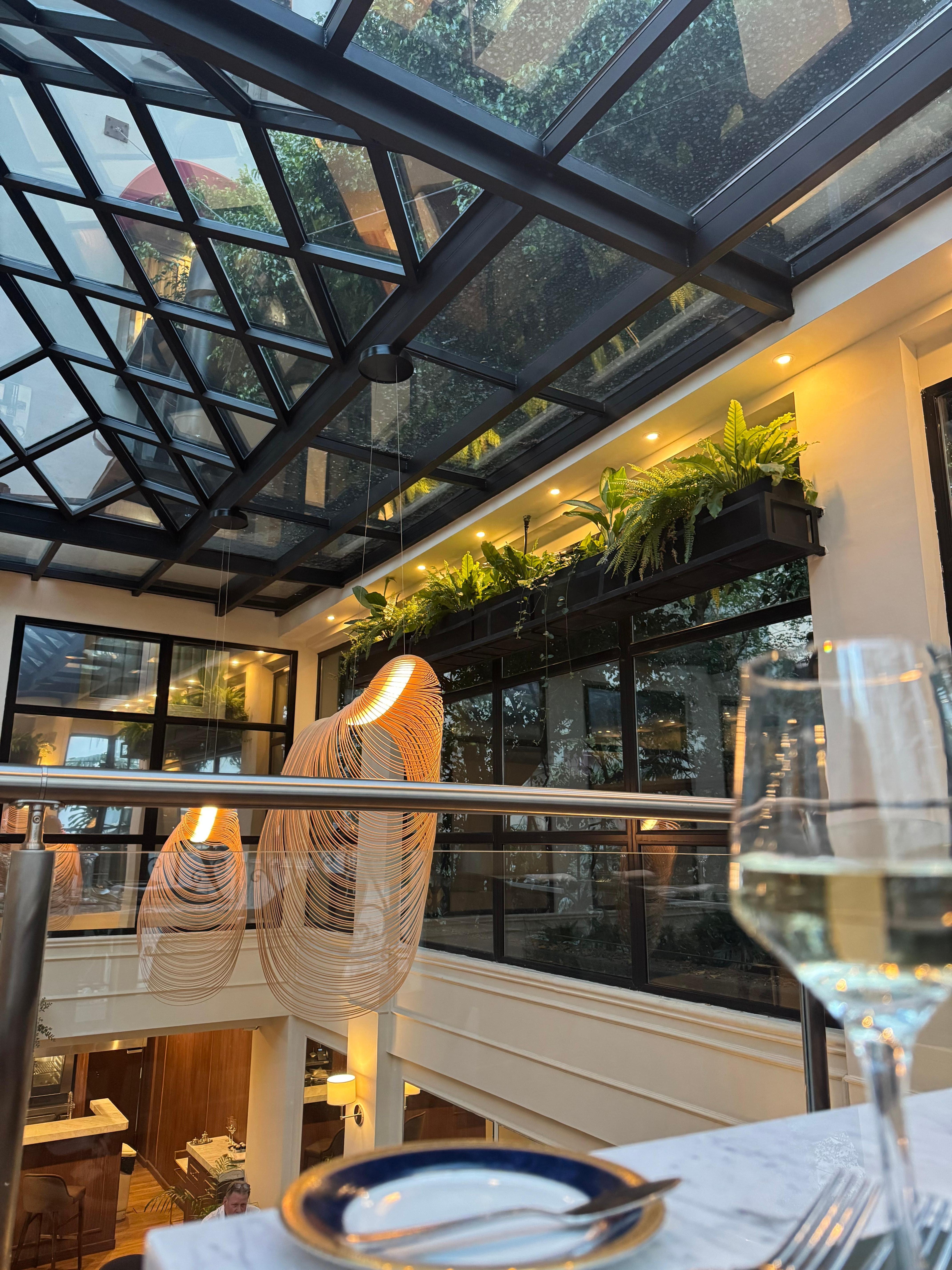 Breakfast, lunch and dinner hall 