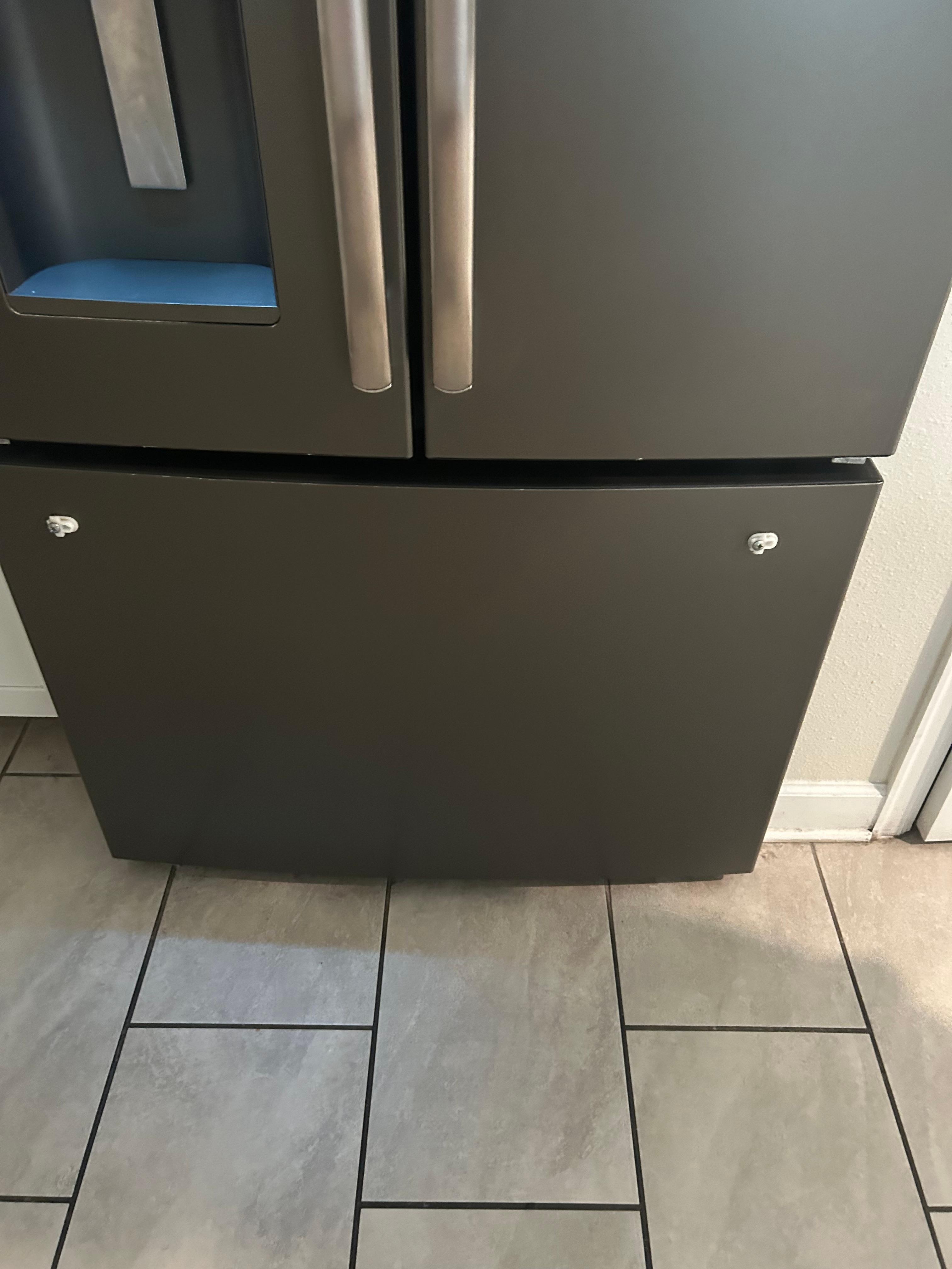 Refrigerator freezer handle was broke
