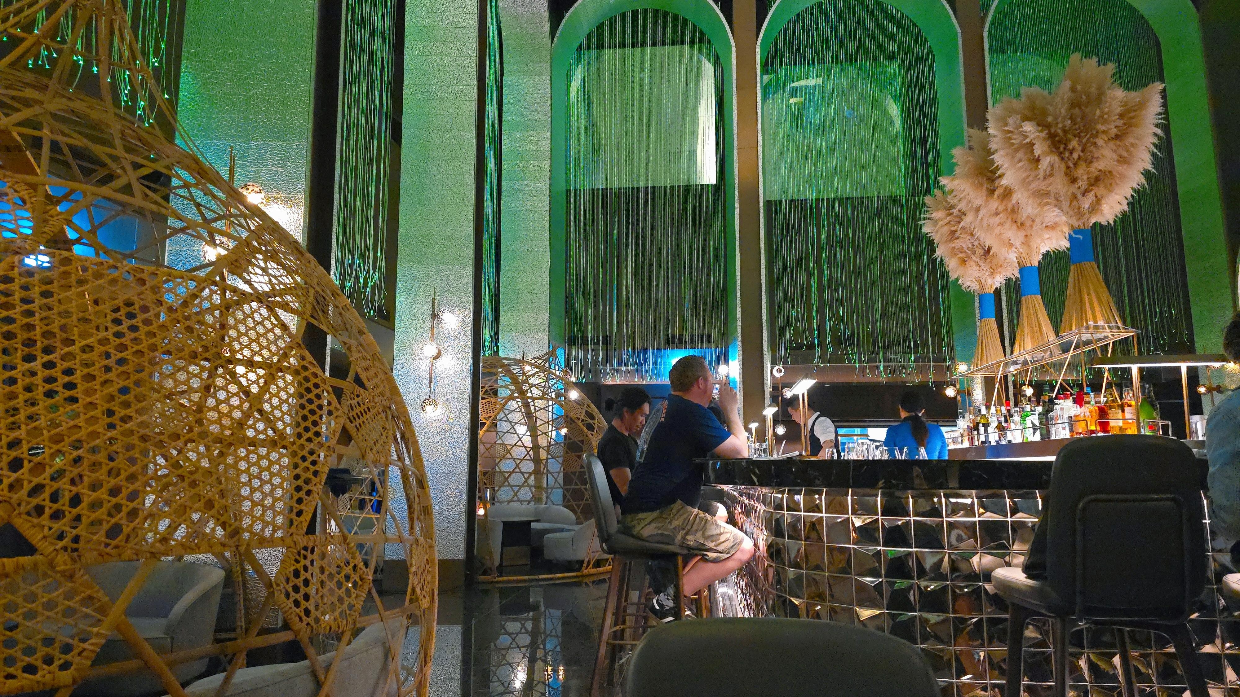 環境優美，挑高，令人感到放鬆且很有氛圍