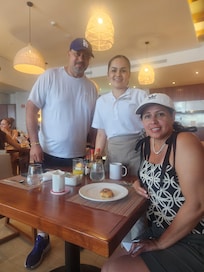 With Norma (Vela buffet)