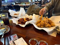 ホテルから徒歩5分のチキン屋さん