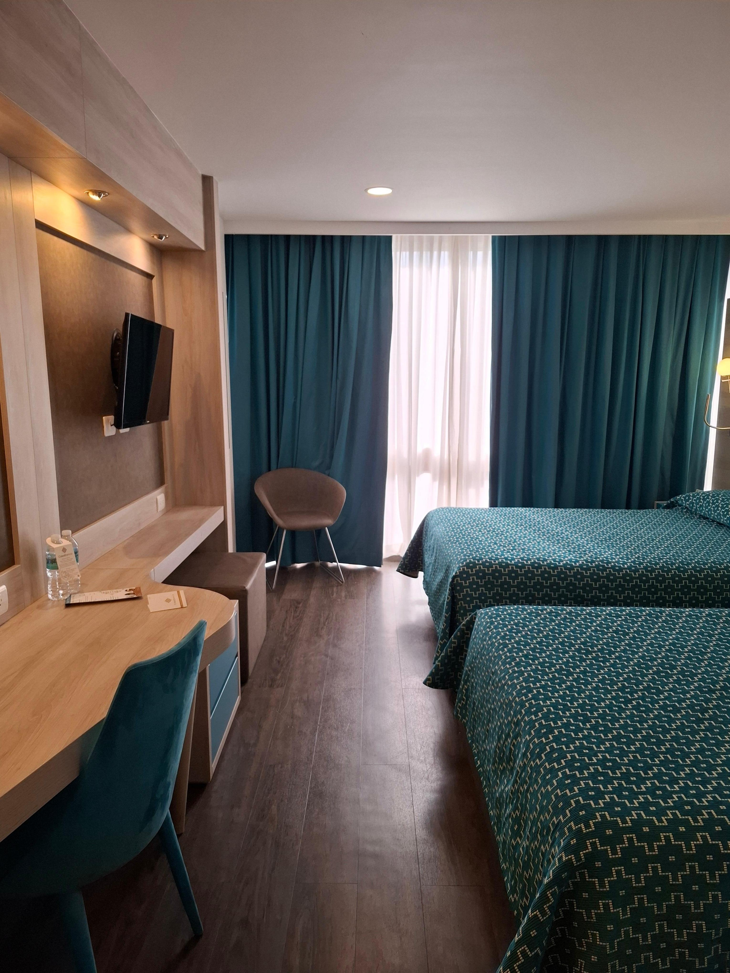 Habitación dos camas matrimoniales