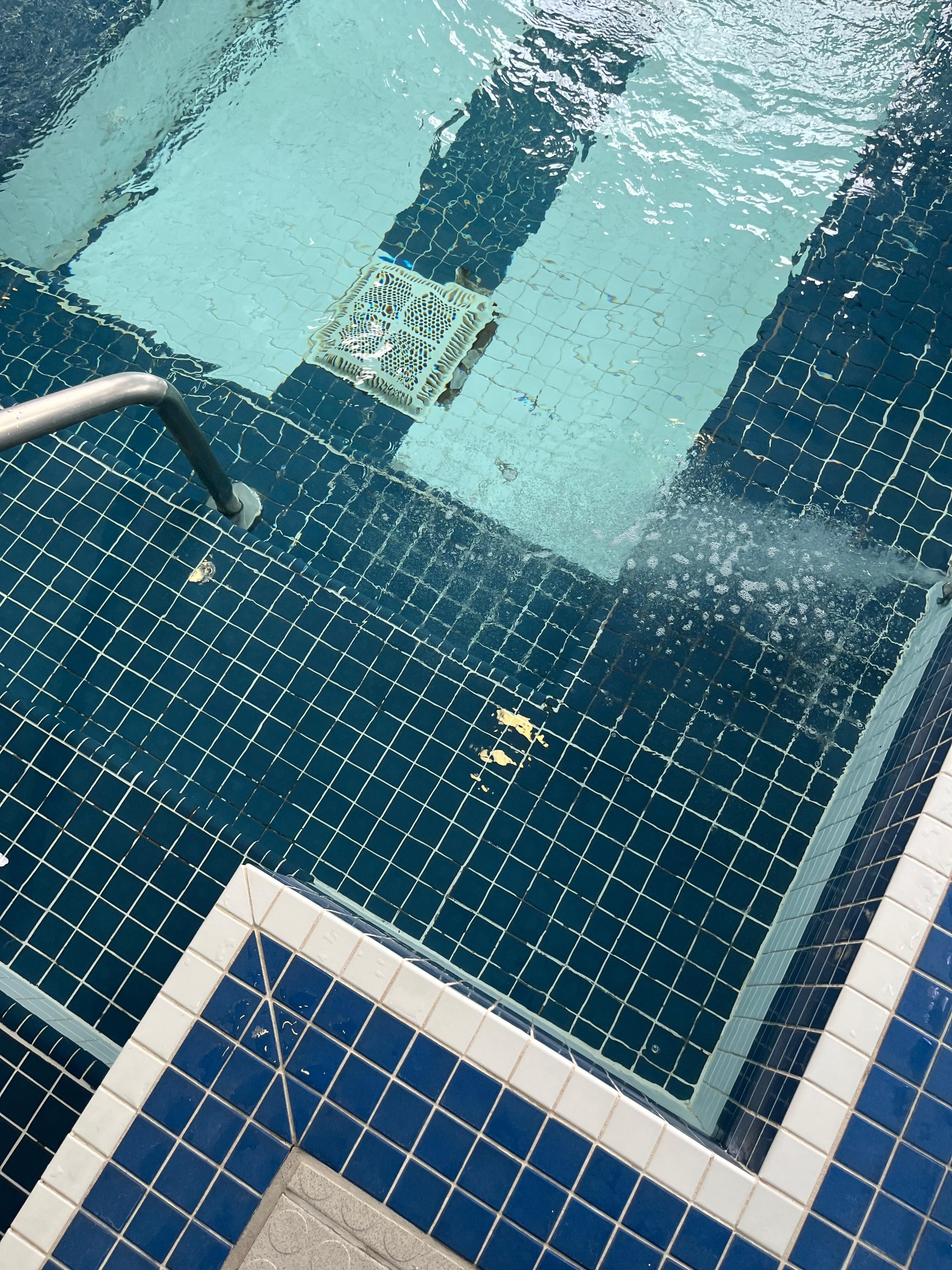Hot tub jets don’t work Broken tiles and rust