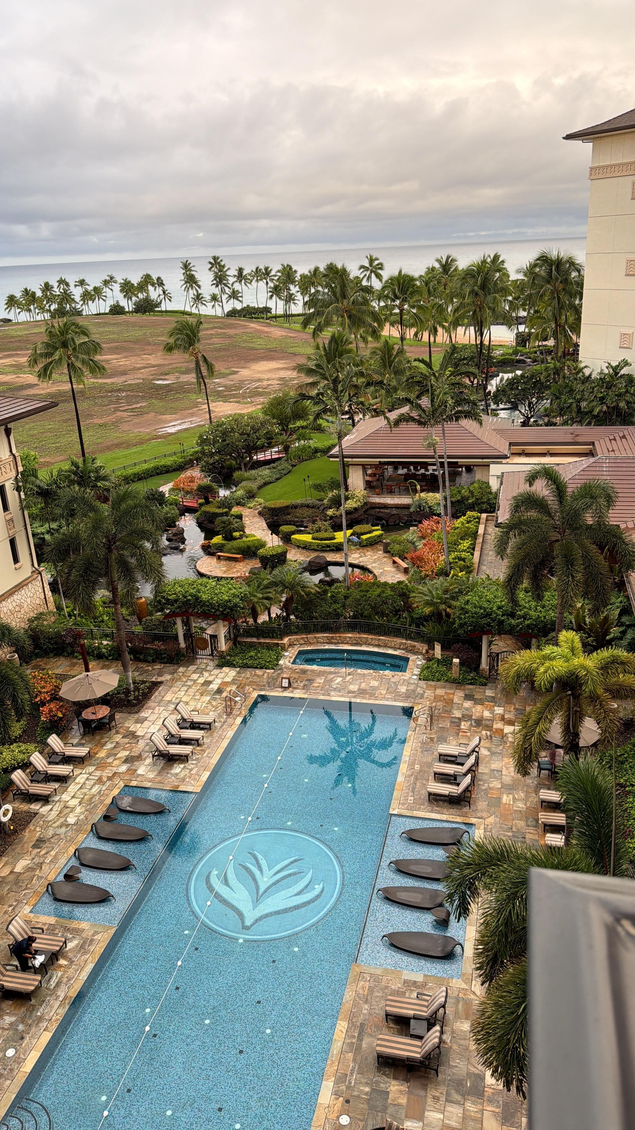 Daytime balcony view 