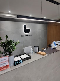 フロントは基本スタッフ一名が常駐