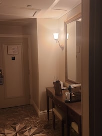 Room entry way