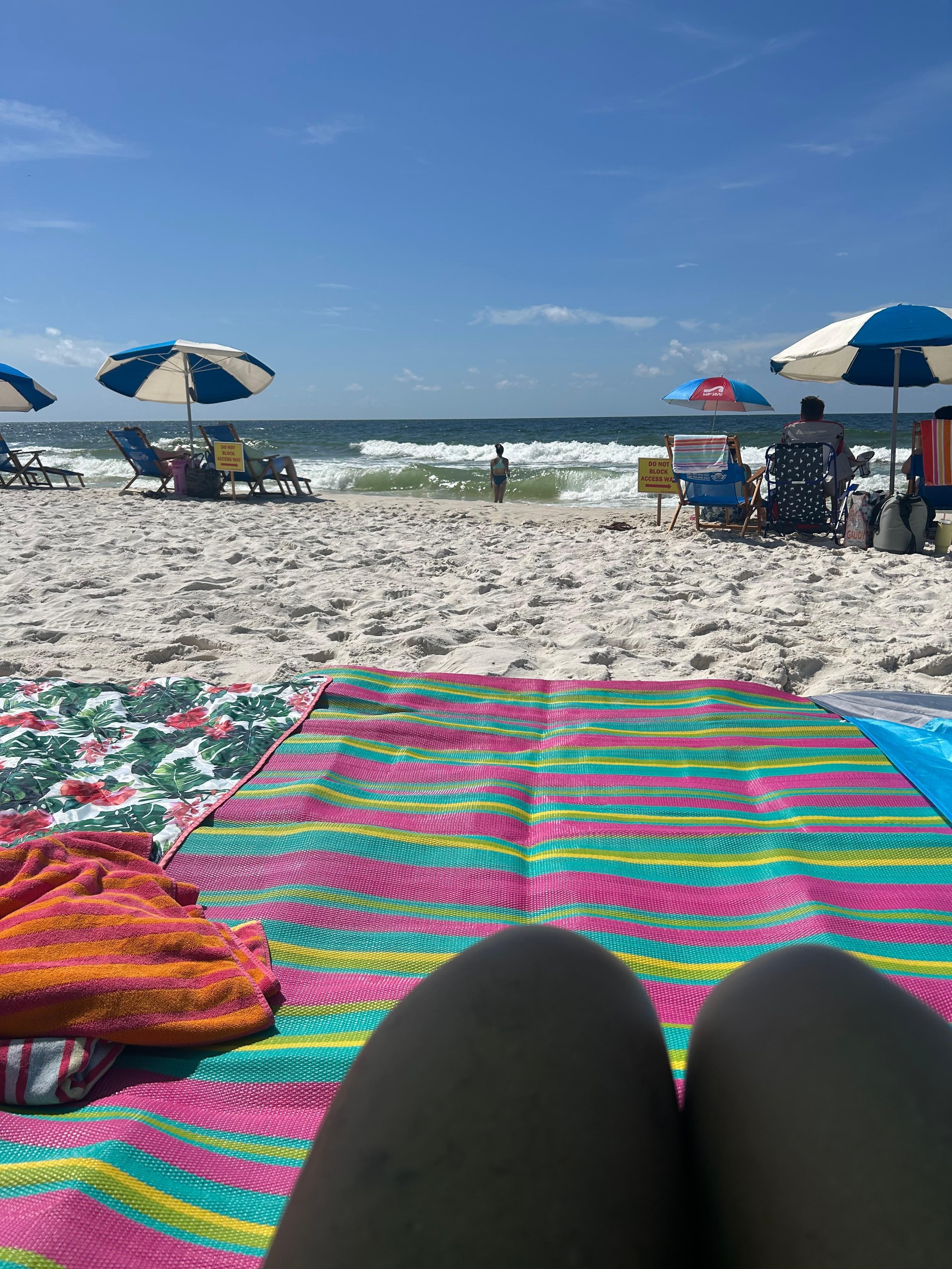 Super easy access to the beach…beach chairs, toys, mats already available in closet!