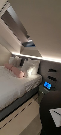 A Roomy room