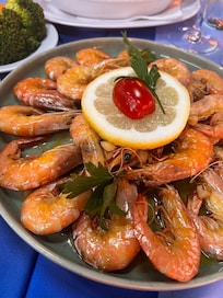 Dinner - 2 mins away (go see Sangita)