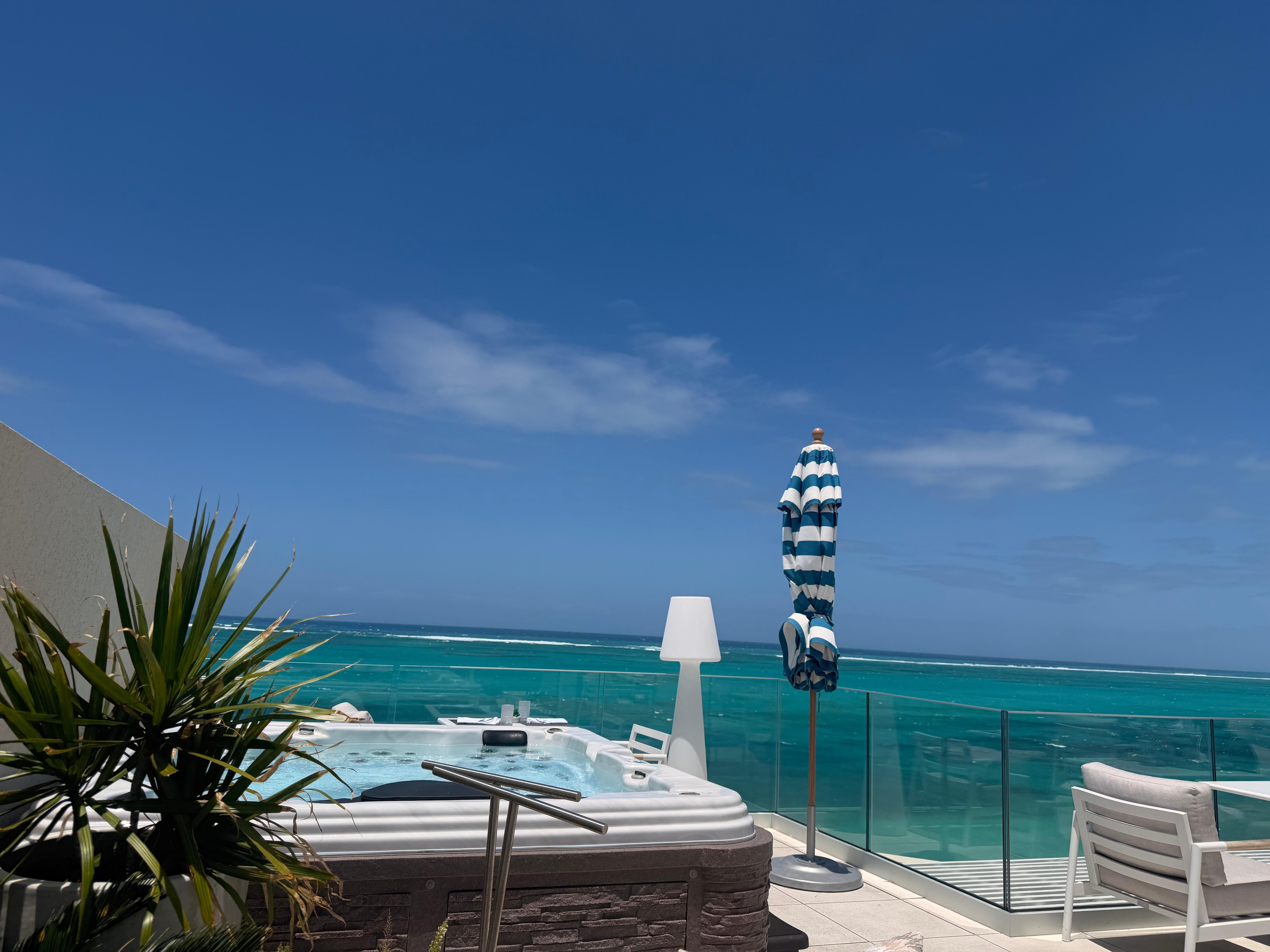 Rooftop bar/restaurant view