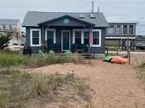 Beach cottage right on the beach