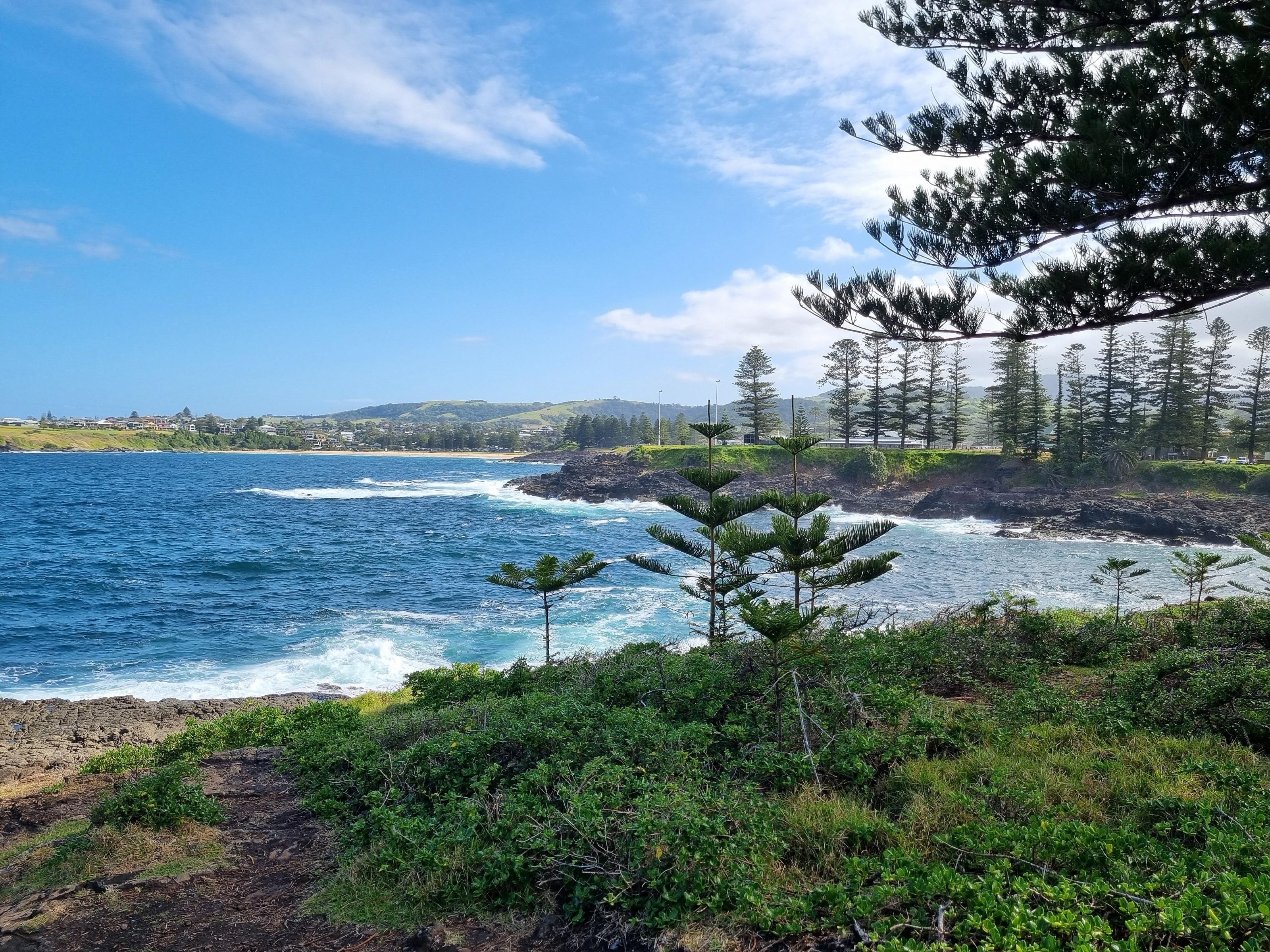 Scenic Inlet near Blowhole Point and Kiama Showground.