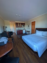 Clean, convenient and reasonably priced for summer travel.