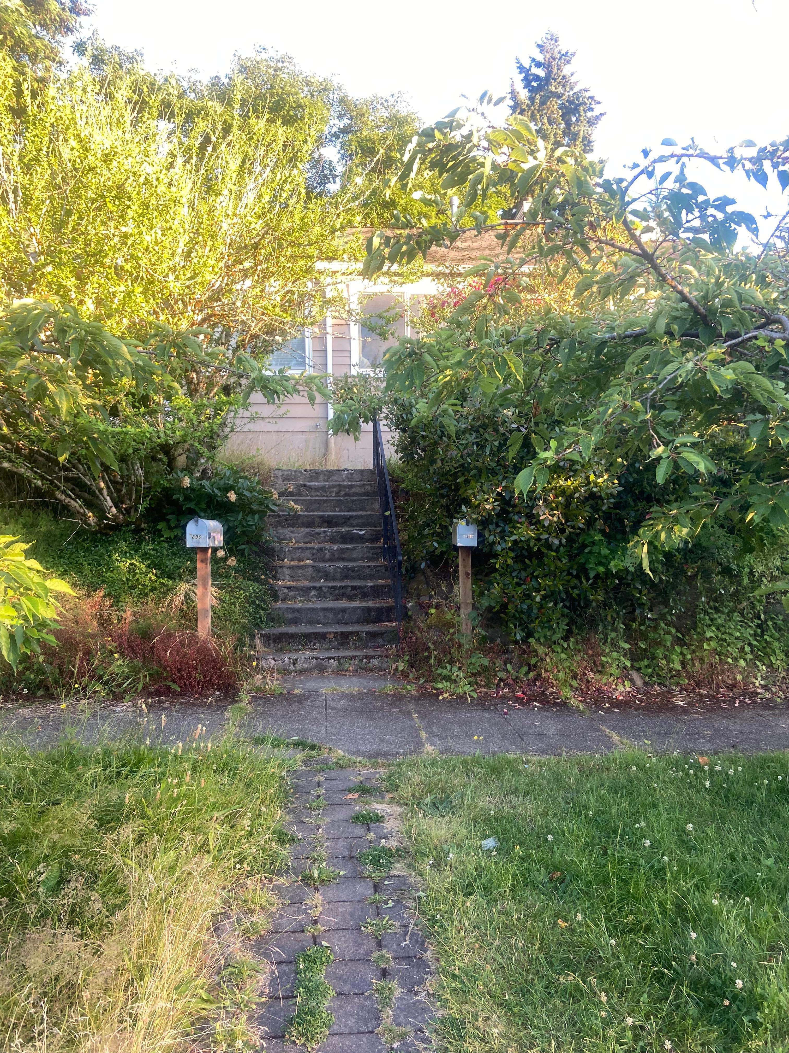 This was taken on 6/30/25- This is the home in this listing. The one we originally rented that had “maintenance issues”