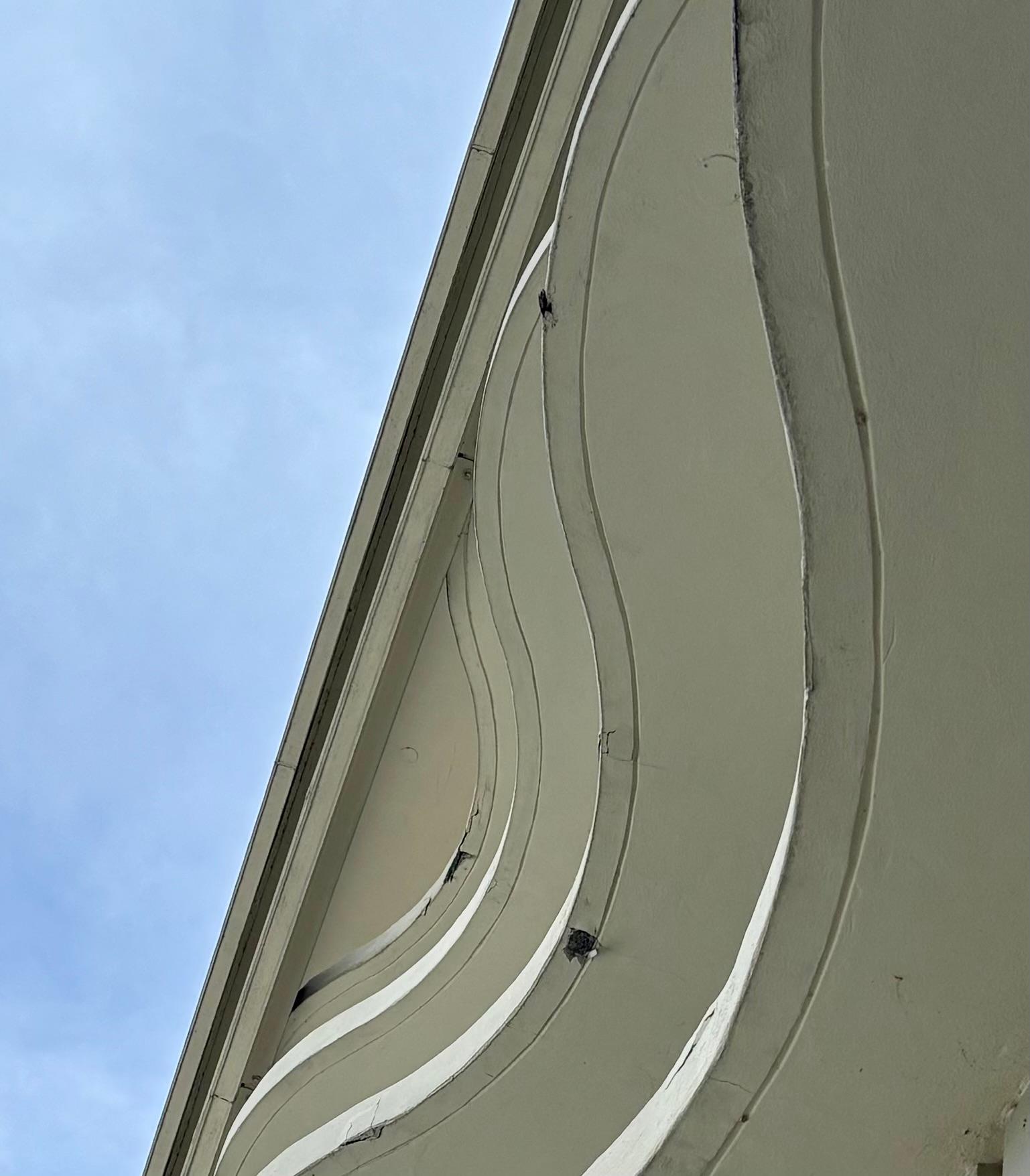 Note structure decay. 