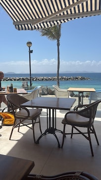 Restaurant in playa blanca