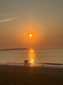 Sunriseon the ocean from condo