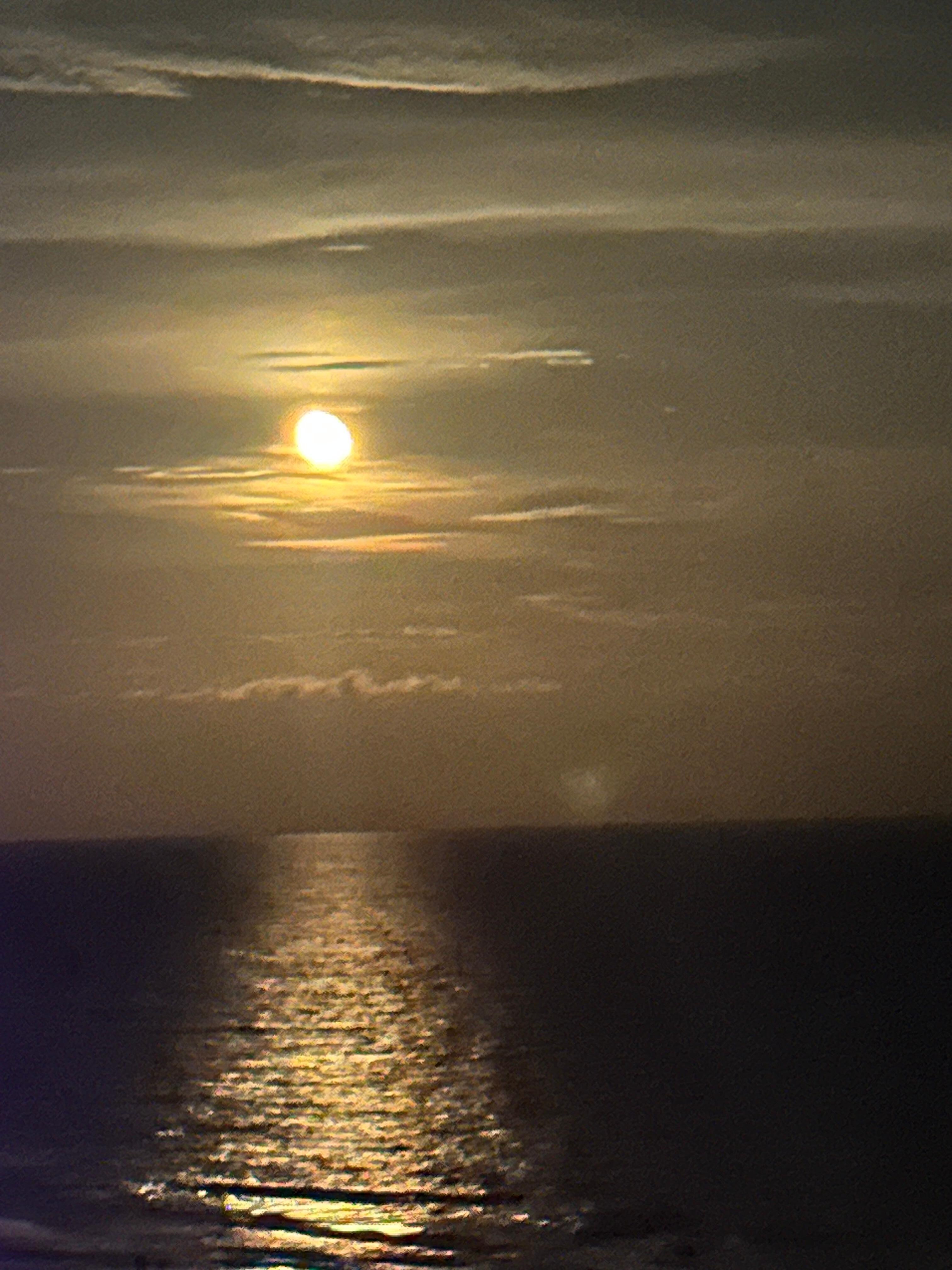 Moonlight from balcony 