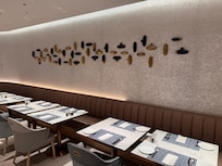 レストランの壁