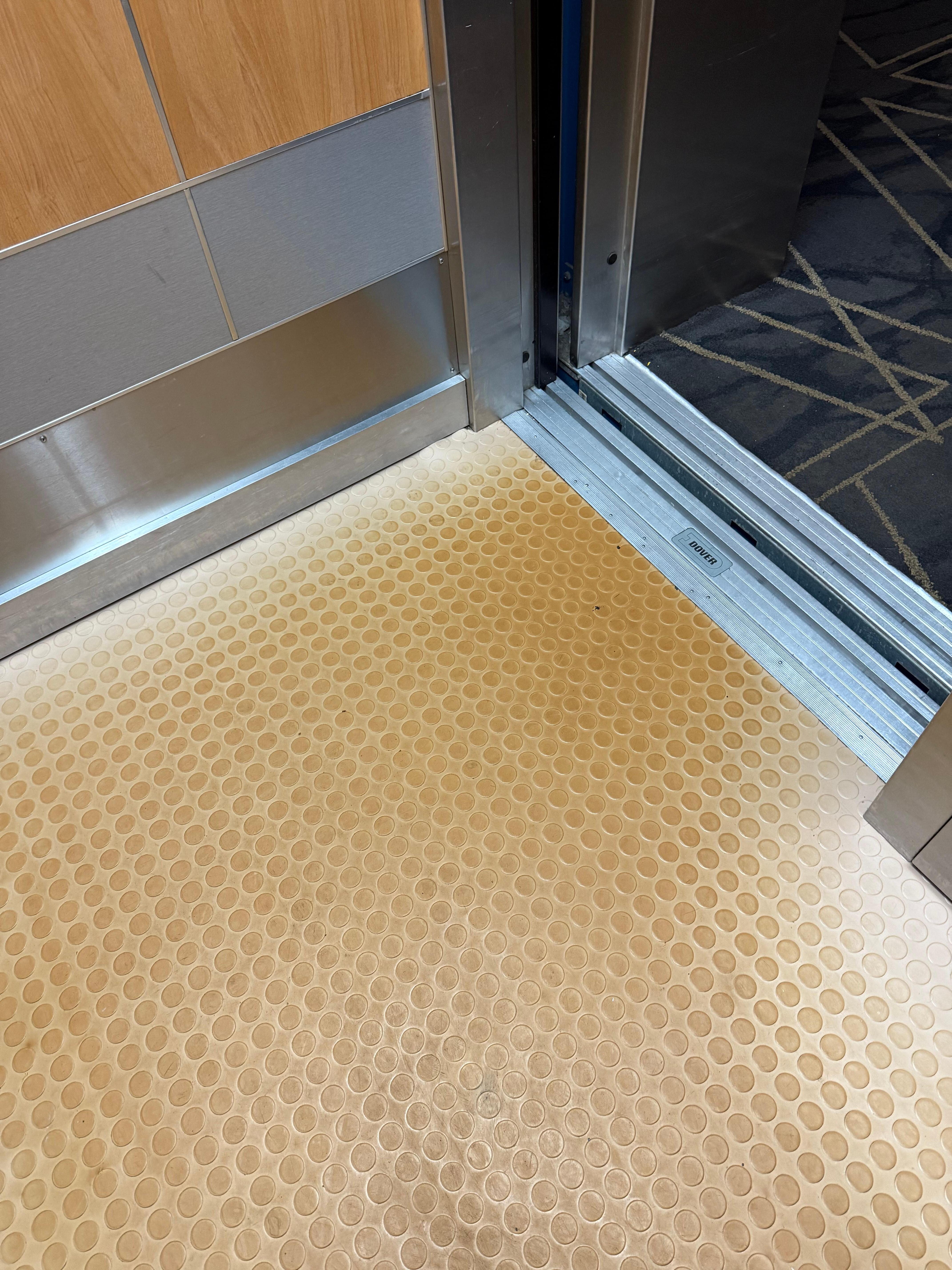 Elevator floor