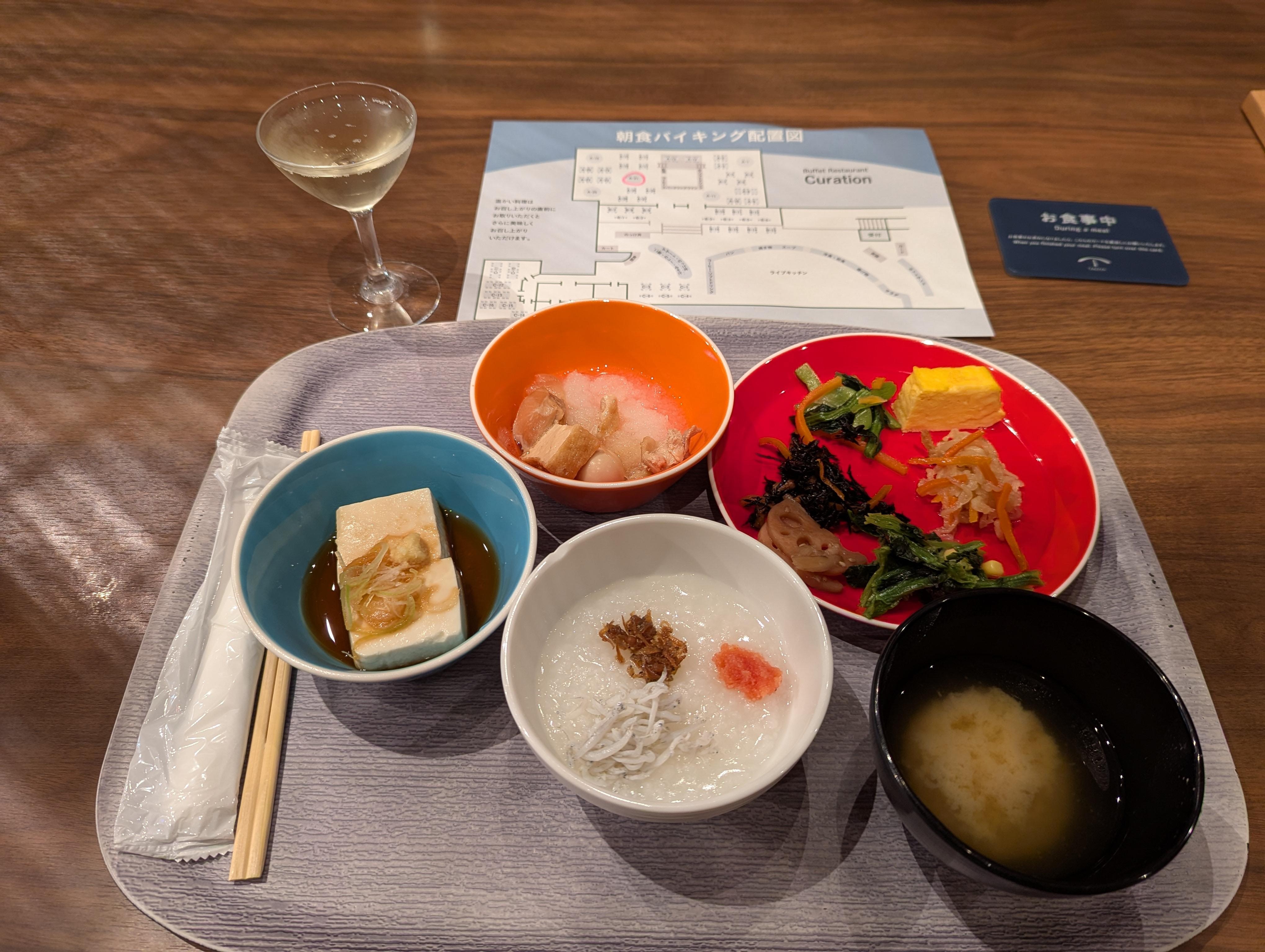 朝は、少し遠慮気味に