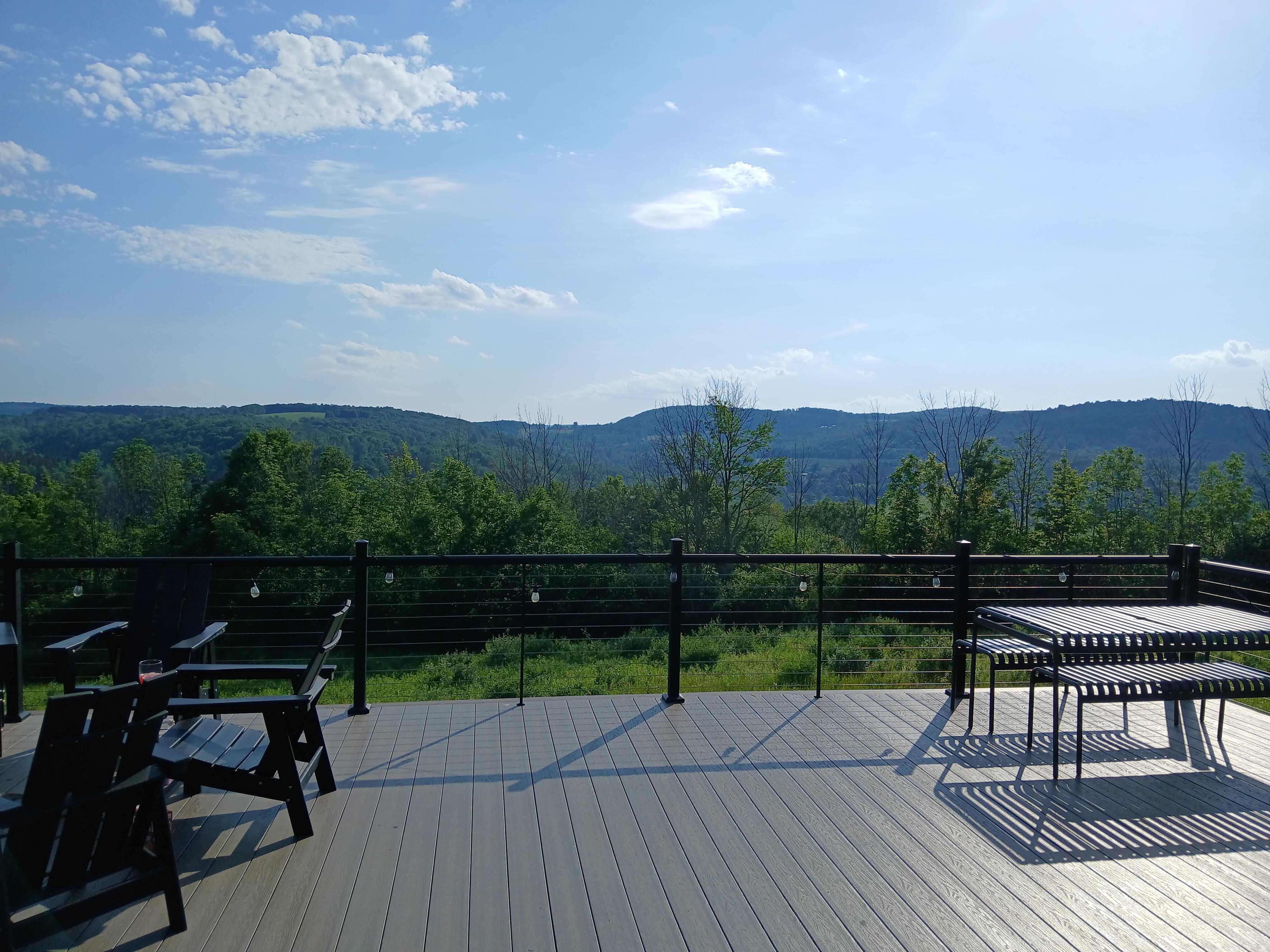 Deck out front! View was beautiful 