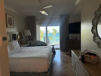 Even an ocean view from the bathroom!