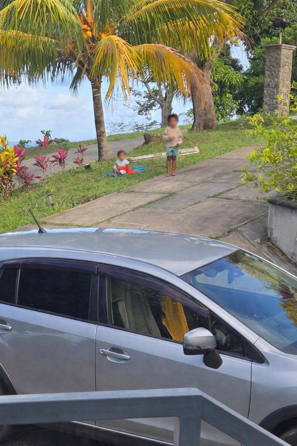 Nathan's Subaru, neighbor kids