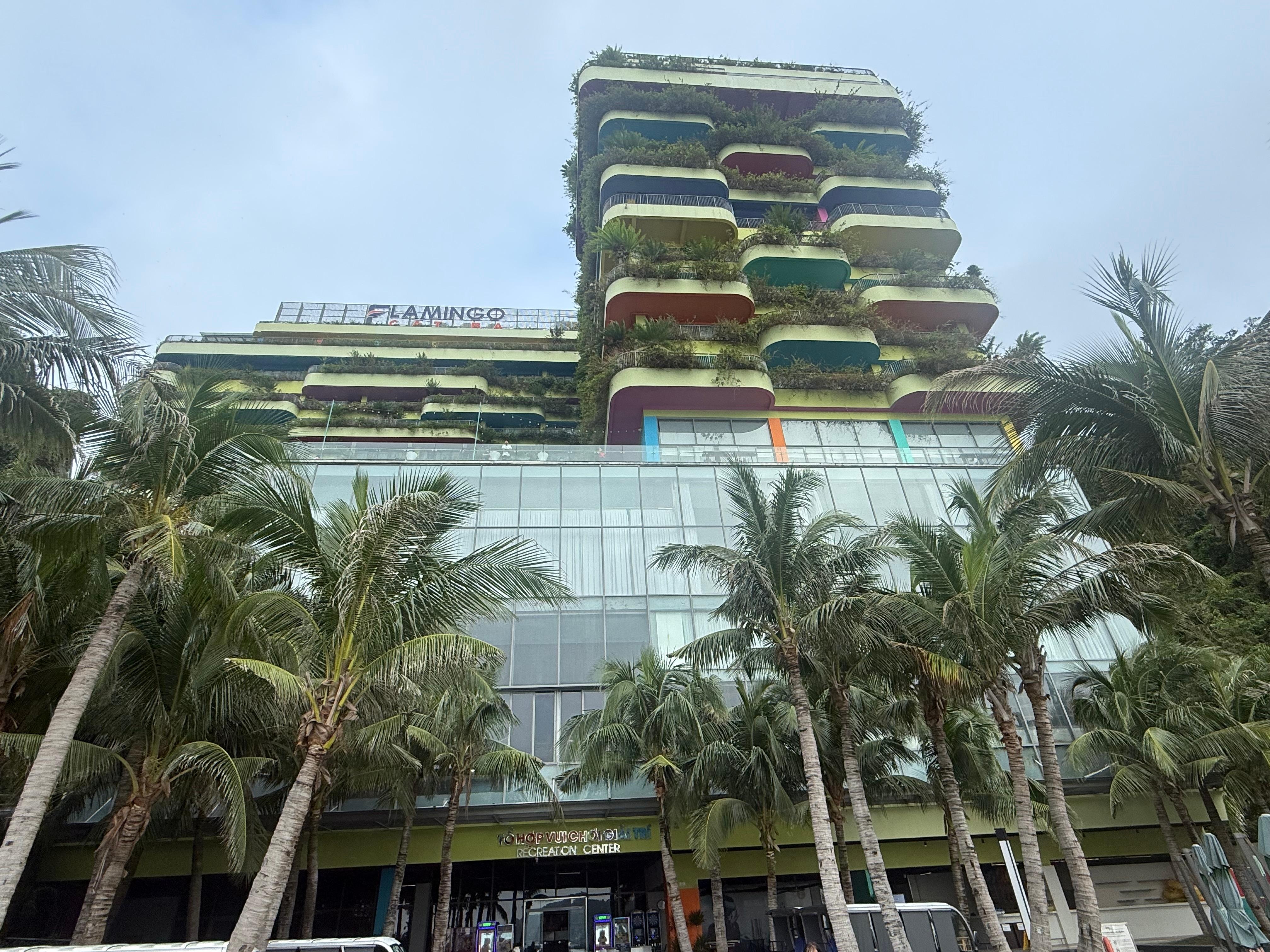 緑が巧みに取り入れられ最高の立地にあります。