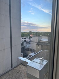 Where’s view of Niagara Falls that I paid for????