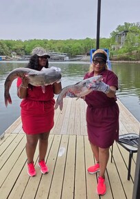"The Reel Fish Hookers"
Mom (9lbs) (& Daughter (18lbs) Cat Fish