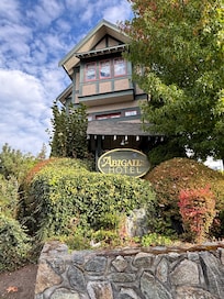 The Vine Room has large windows and a pleasant, unobstructed view..