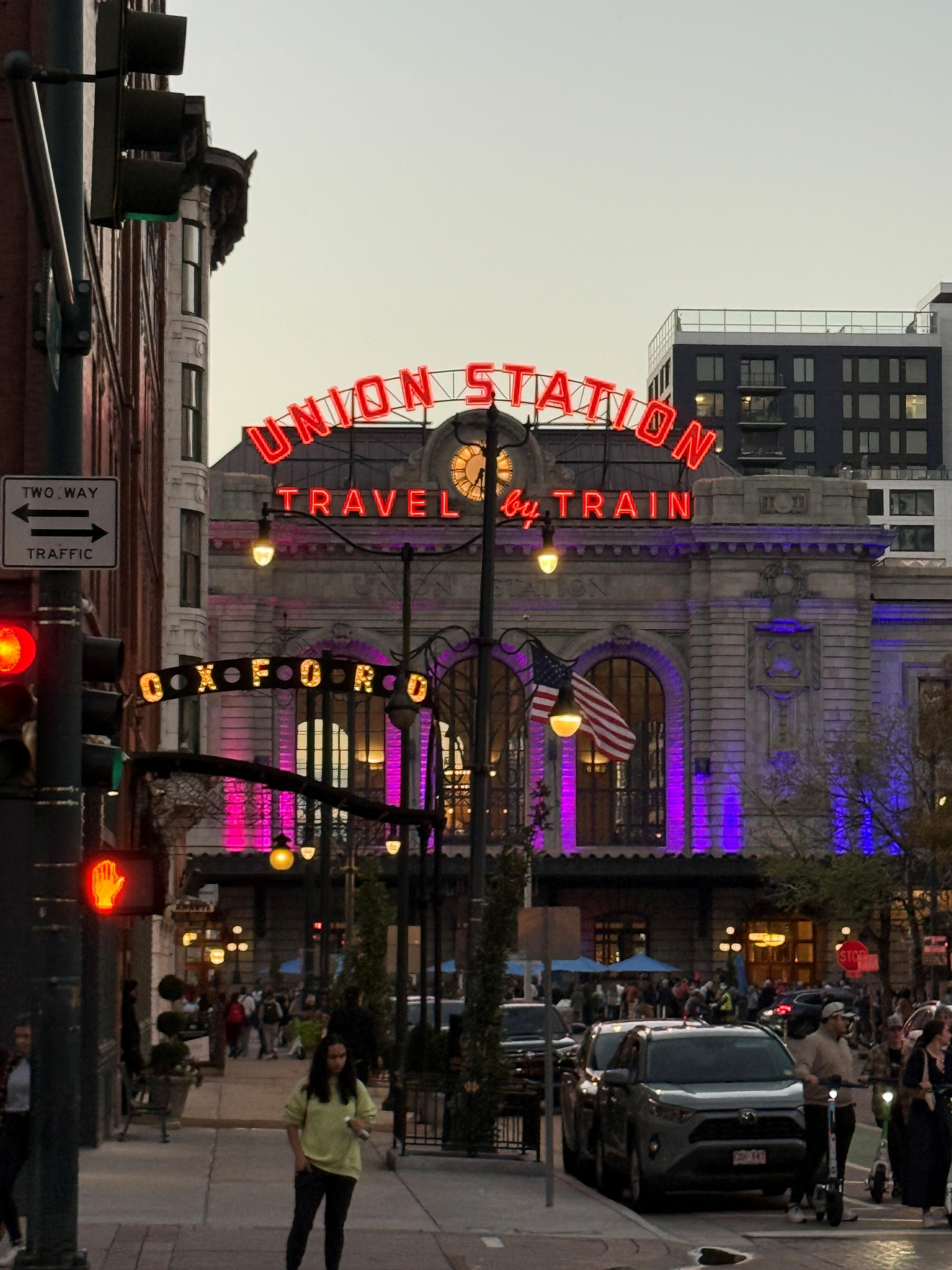 So close to Union Station, made it so easy to get back and forth from the airport