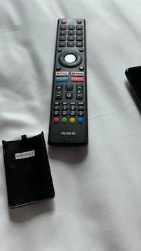 Remote poor; battery case come out.