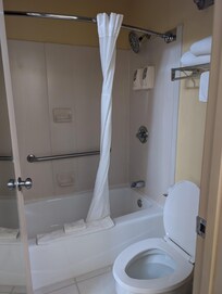 Very clean bathrooms. No issues