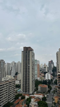 Vista do 20º andar, onde está localizado a piscina, academia e lavanderia.