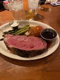 Kind Cut prime rib dinner at Siegels