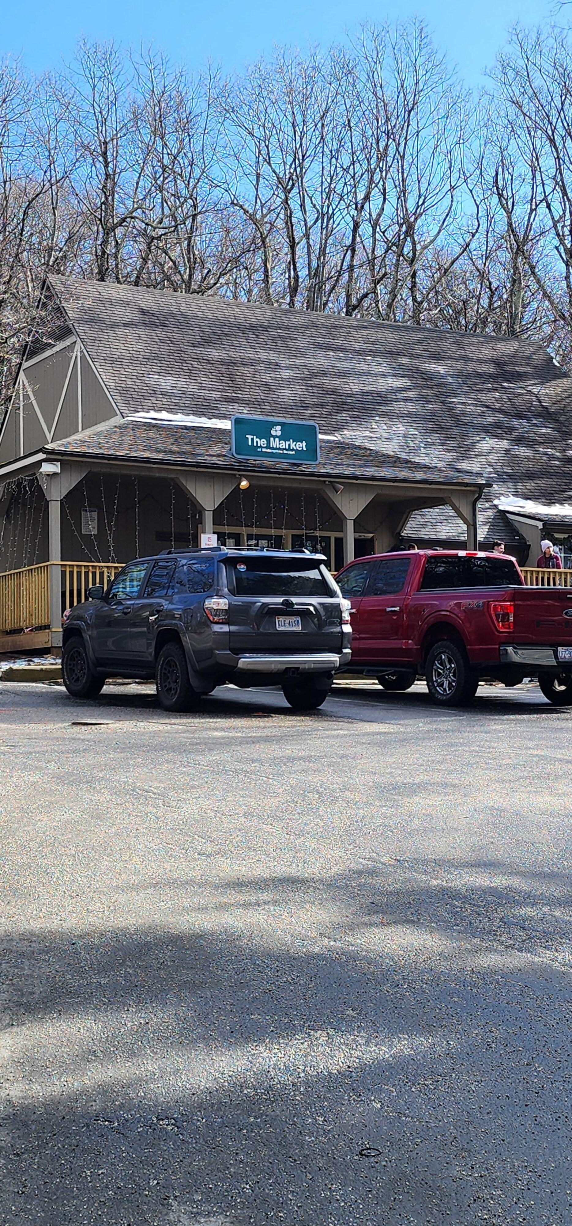 Maybe 2 minutes to the market  they have the best sandwichs
 Upper crust best pizza
 Copper mine👎
The edge is good