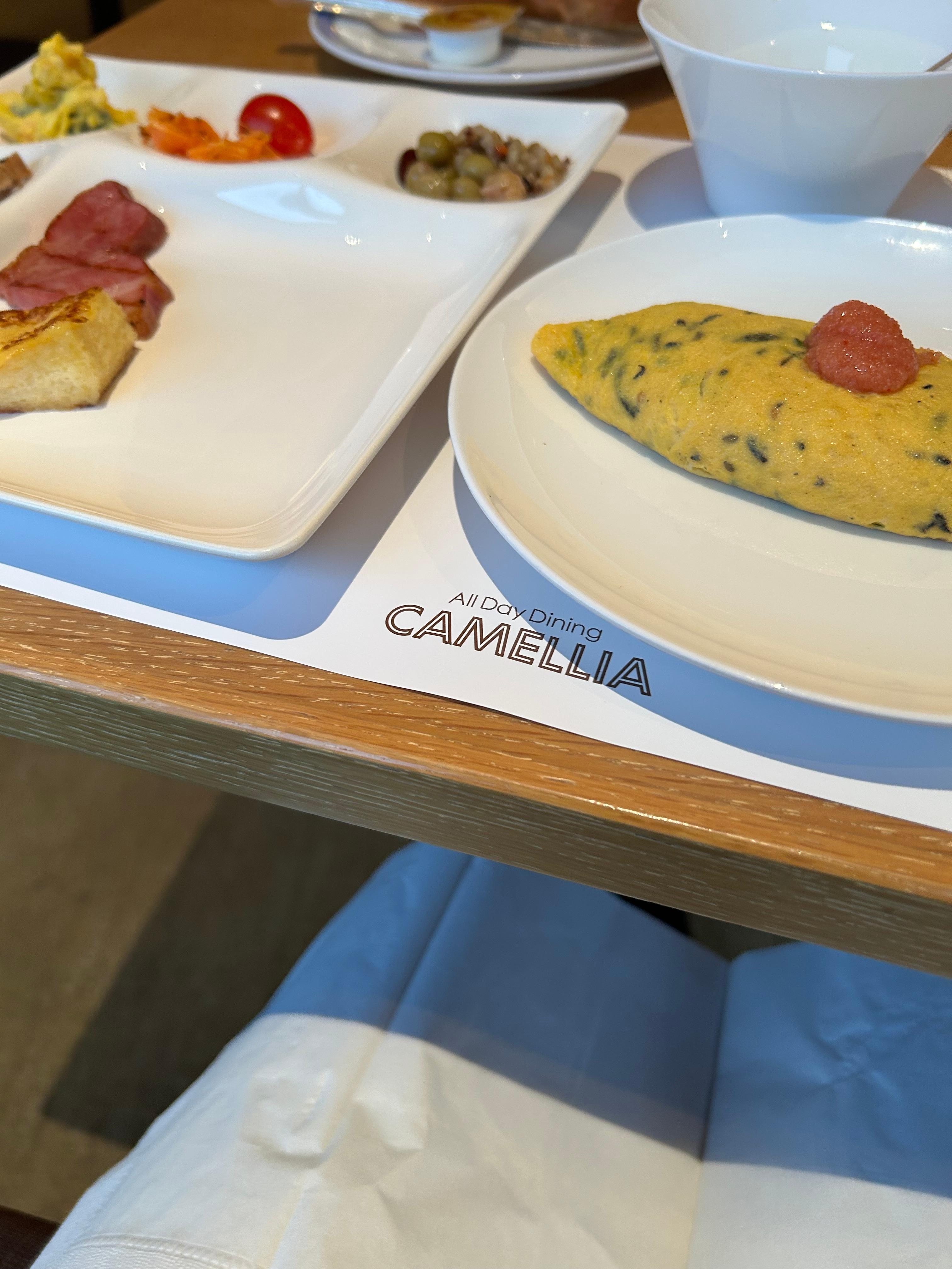 朝食でいただいた「博多オムレツ」