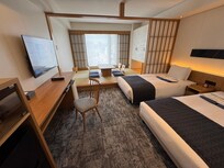 Twin and tatami mat room