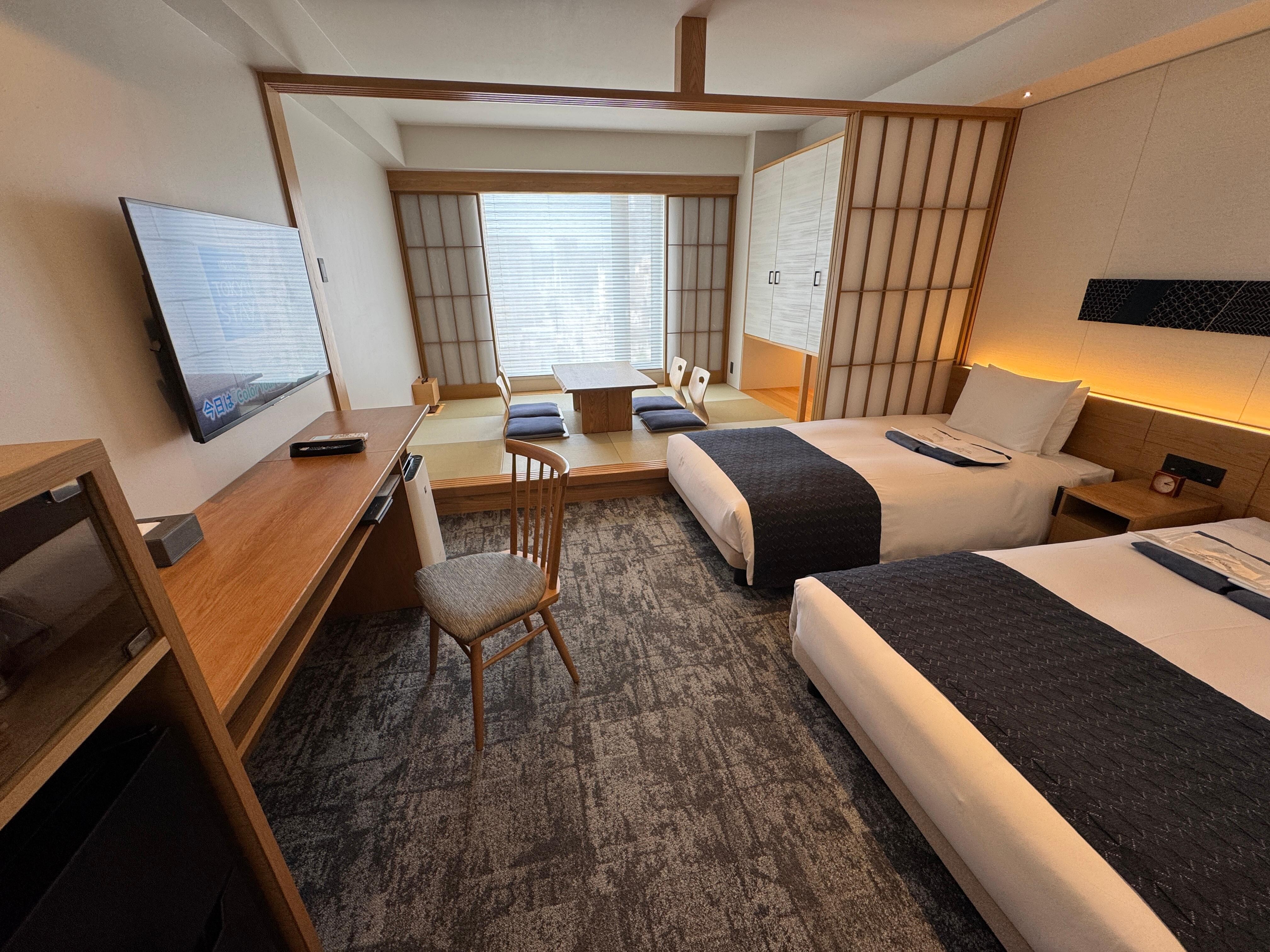 Twin and tatami mat room