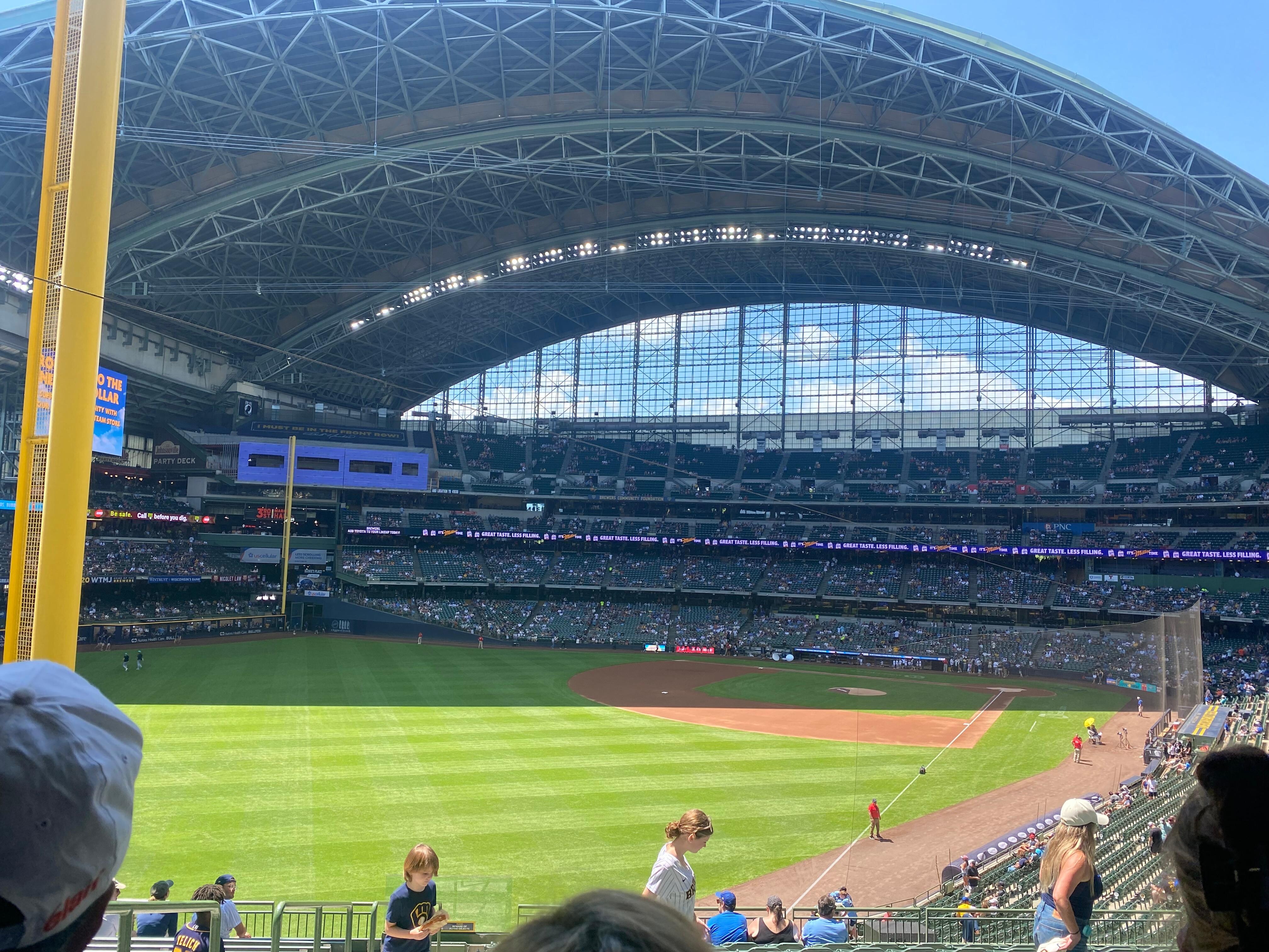 Walkable distance to the brewers game.