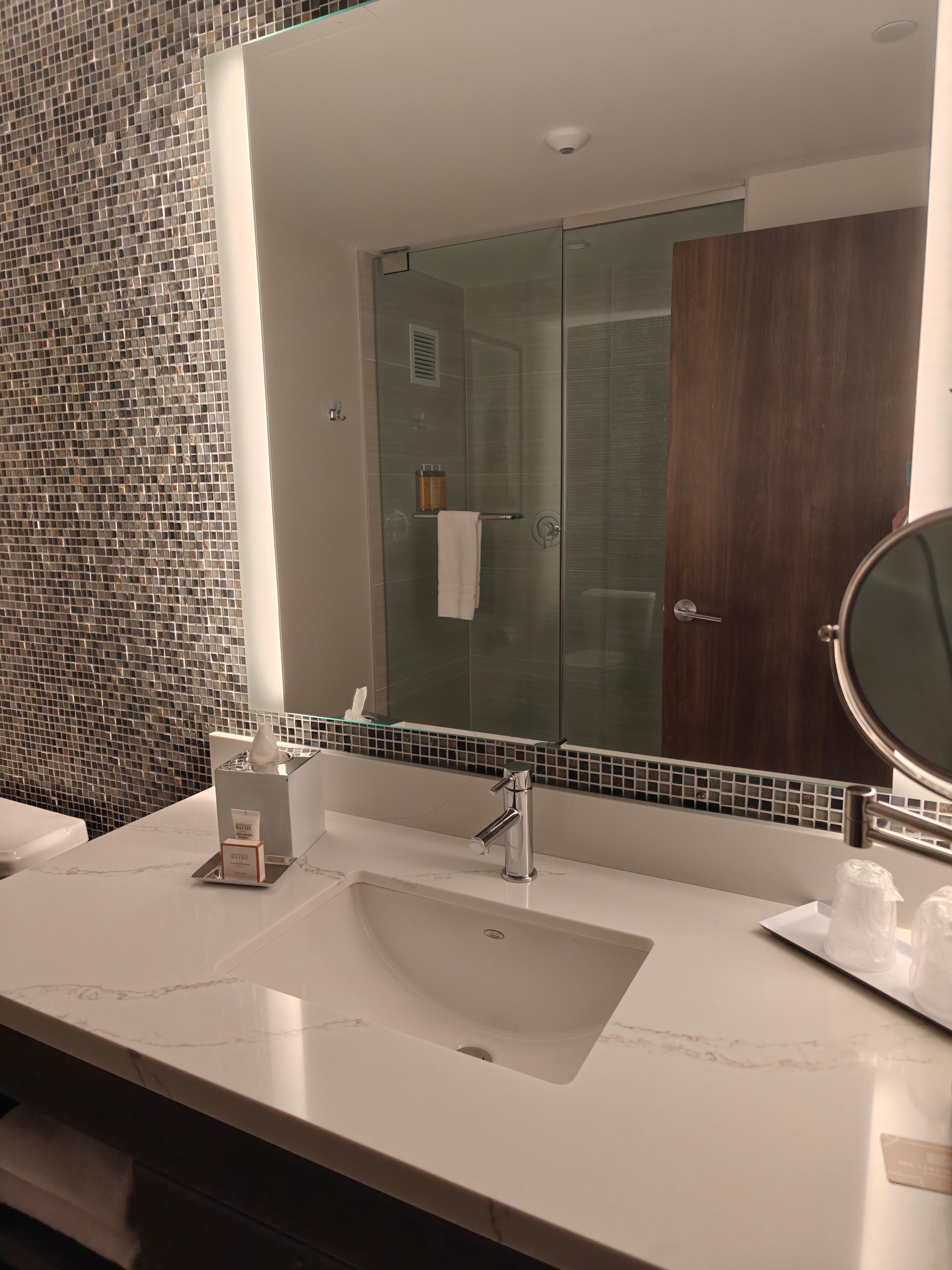 Spacing vanity and large mirror 
